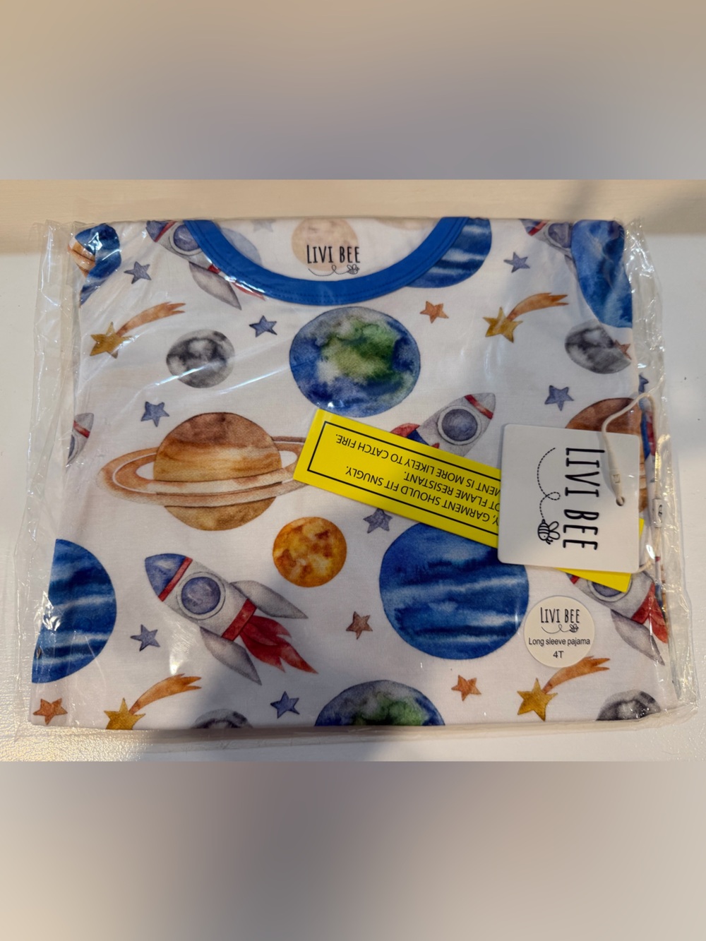Livi Bee bamboo Long Sleeve Pajama Set Outer Space 4T NWT
